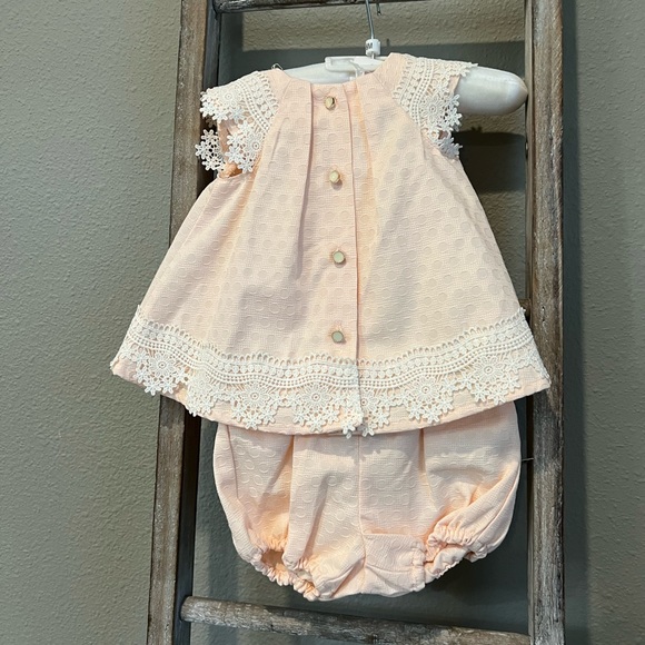 NWT Beautiful baby girl 6m set  🎀 - Picture 5 of 6